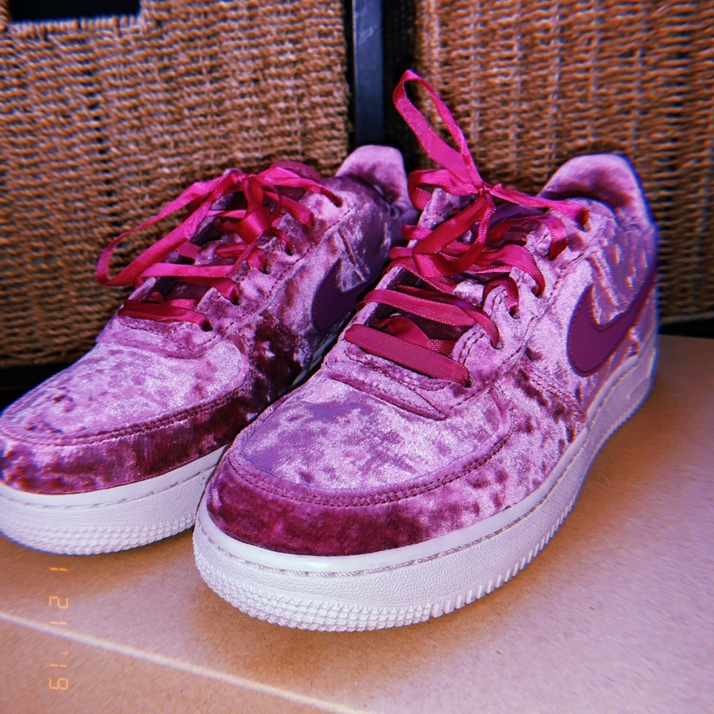 Velvet Nike Air Force 1 🔥